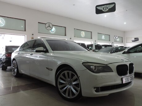 BMW 740