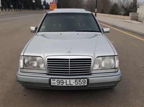 Mercedes E 220
