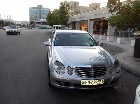 Mercedes E 220