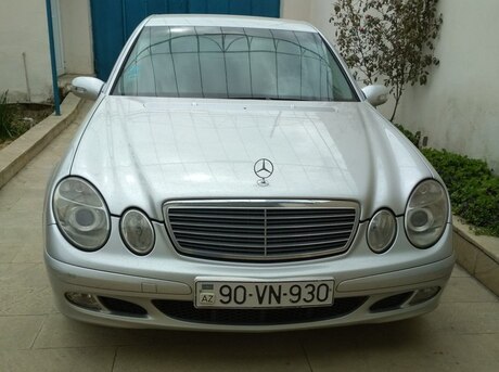 Mercedes E 220