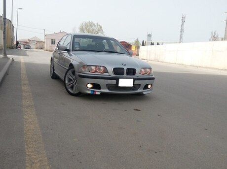 BMW 320