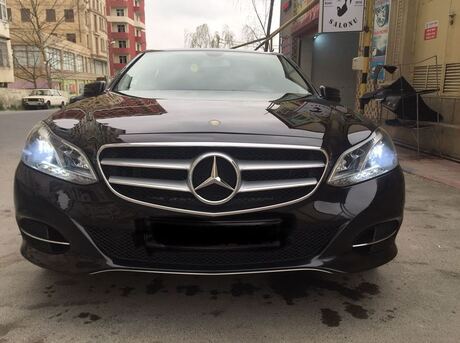 Mercedes E 220