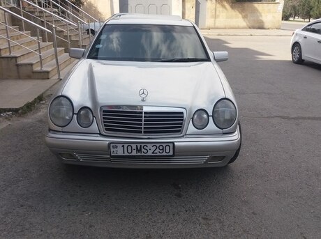Mercedes E 290