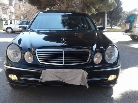 Mercedes E 220