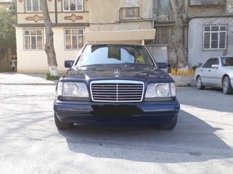 Mercedes E 220