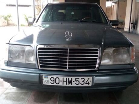 Mercedes E 220