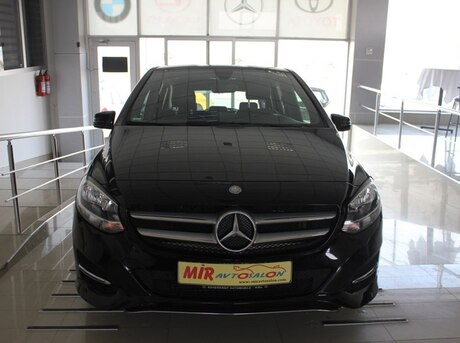 Mercedes B 180