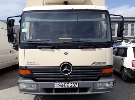 Mercedes Atego 815