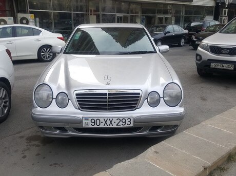 Mercedes E 240