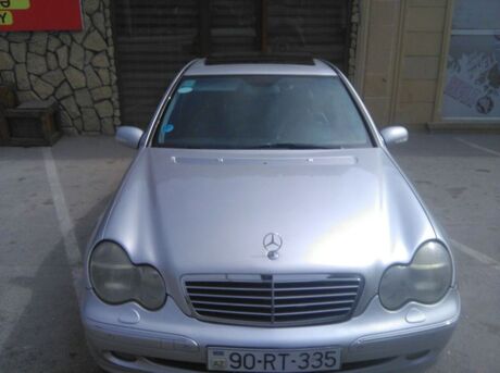Mercedes C 320