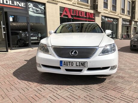 Lexus LS 460