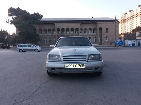 Mercedes C 220