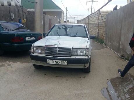 Mercedes 190