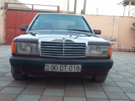 Mercedes 190