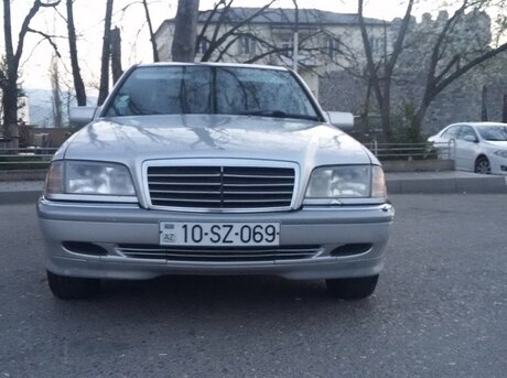 Mercedes C 220