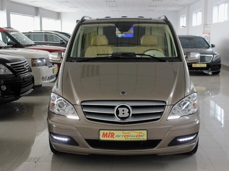Mercedes Viano