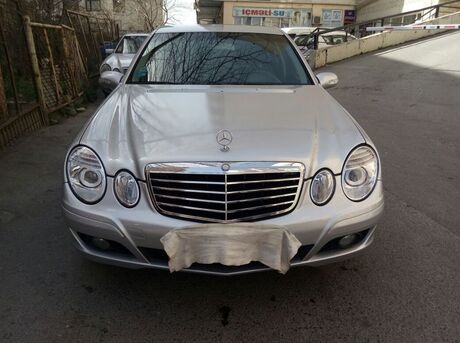 Mercedes E 220