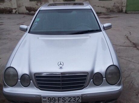 Mercedes E 270