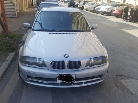 BMW 320