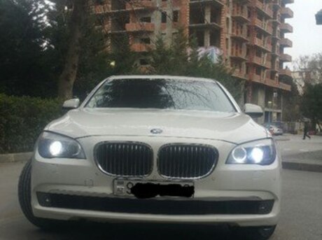BMW 750