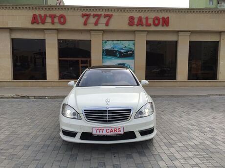 Mercedes S 550