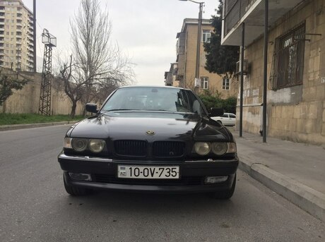 BMW 735