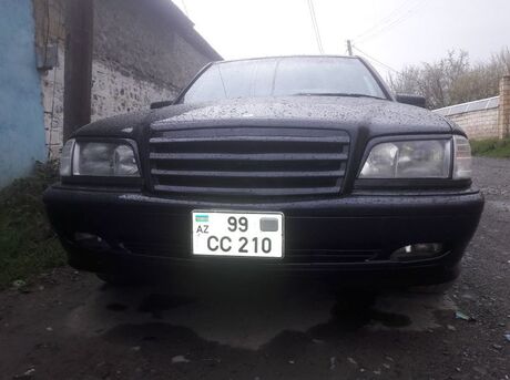 Mercedes C 200