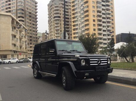 Mercedes G 320