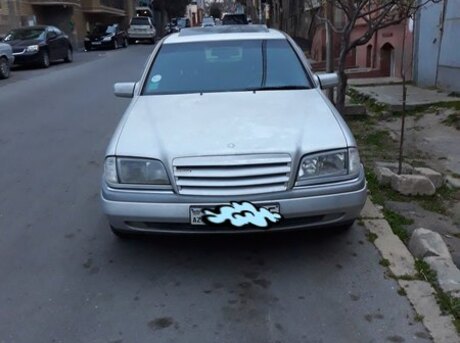 Mercedes C 230