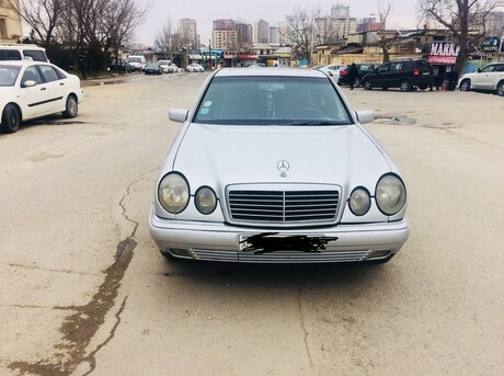 Mercedes E 290
