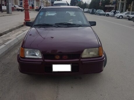Daewoo Racer