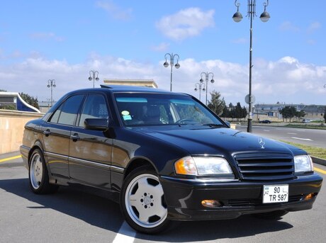 Mercedes C 230