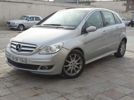 Mercedes B 200