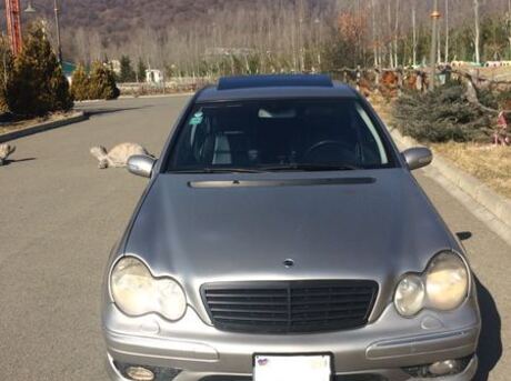 Mercedes C 230