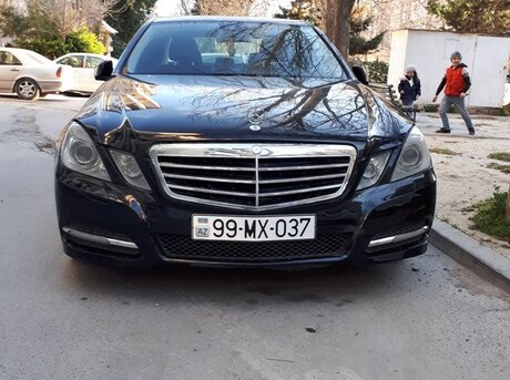 Mercedes E 220