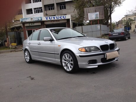 BMW 320