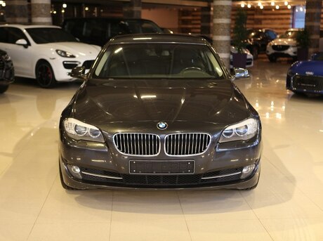 BMW 523