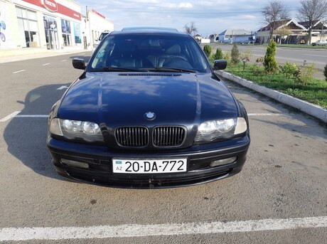 BMW 320