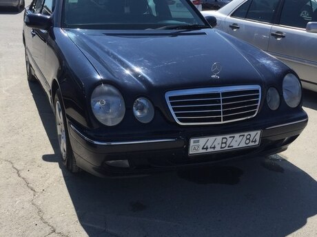 Mercedes E 270