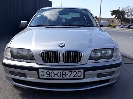 BMW 320