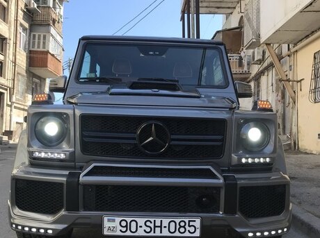Mercedes G 320