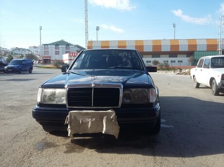 Mercedes E 260