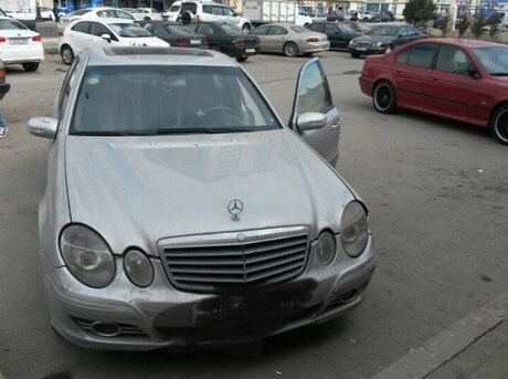 Mercedes E 220