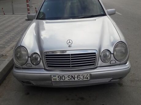 Mercedes E 290