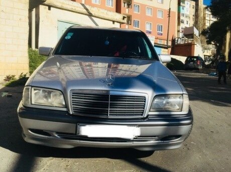 Mercedes C 180
