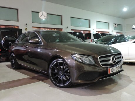 Mercedes E 200