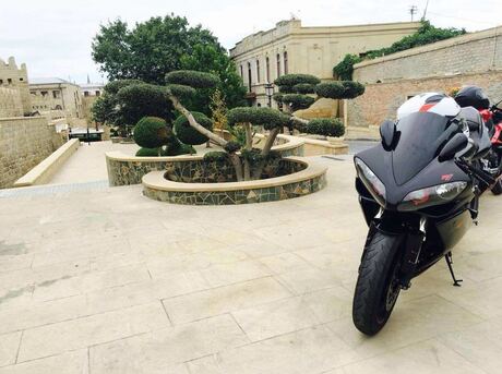 Yamaha YZF-R1