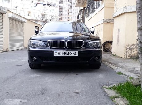 BMW 750