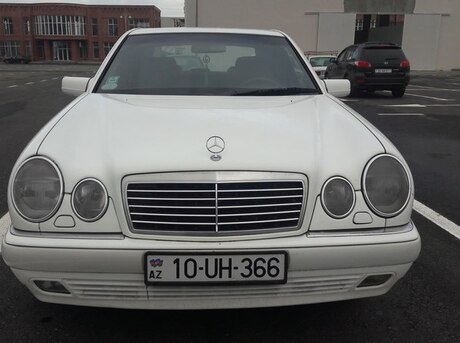 Mercedes E 300