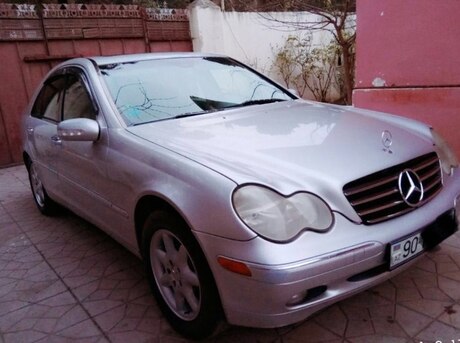 Mercedes C 320